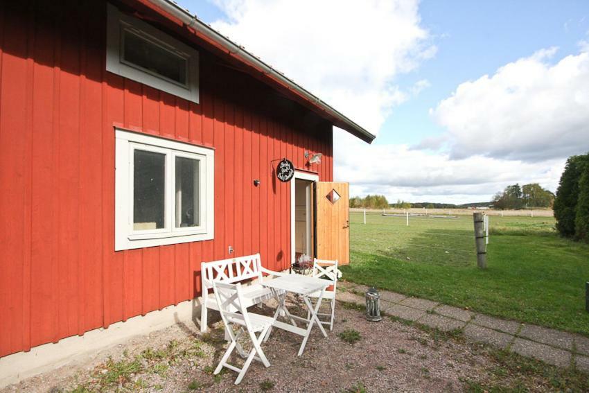 Broby Bed & Breakfast Nyköping Buitenkant foto